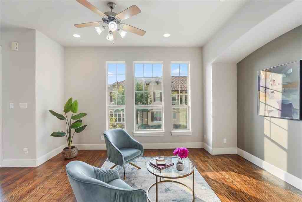 6748 Plaza Via - Photo 2 of 31