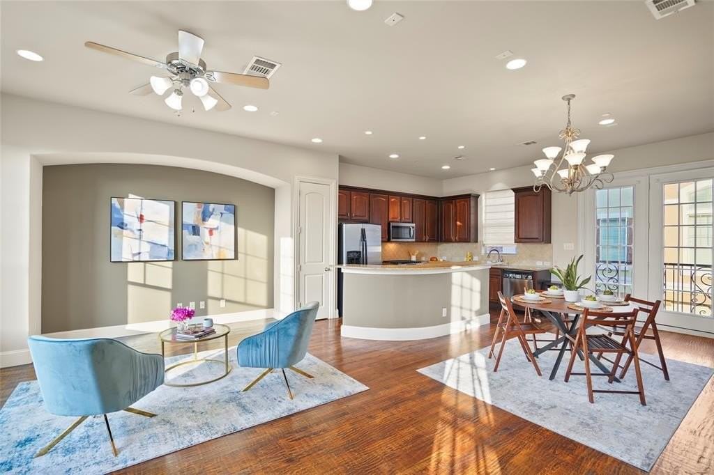 6748 Plaza Via - Photo 3 of 31