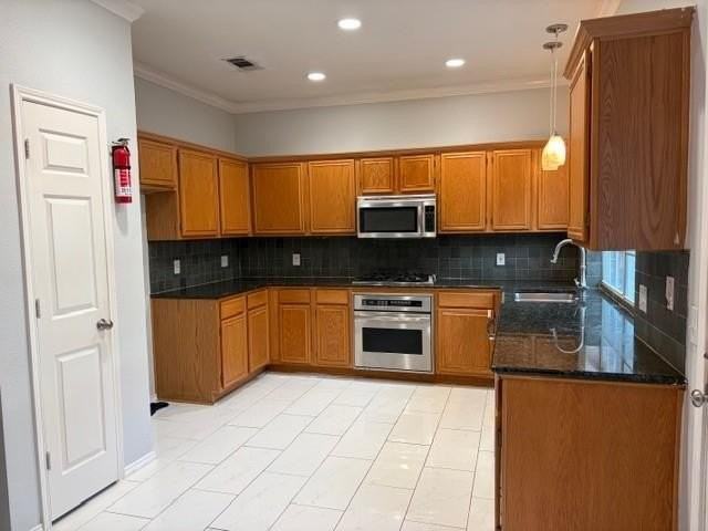 4704 Bear Run Dr - Photo 7 of 32