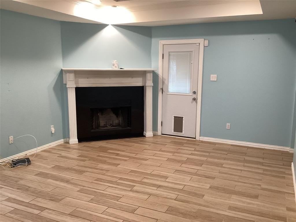 3721 Oak St - Photo 2 of 16