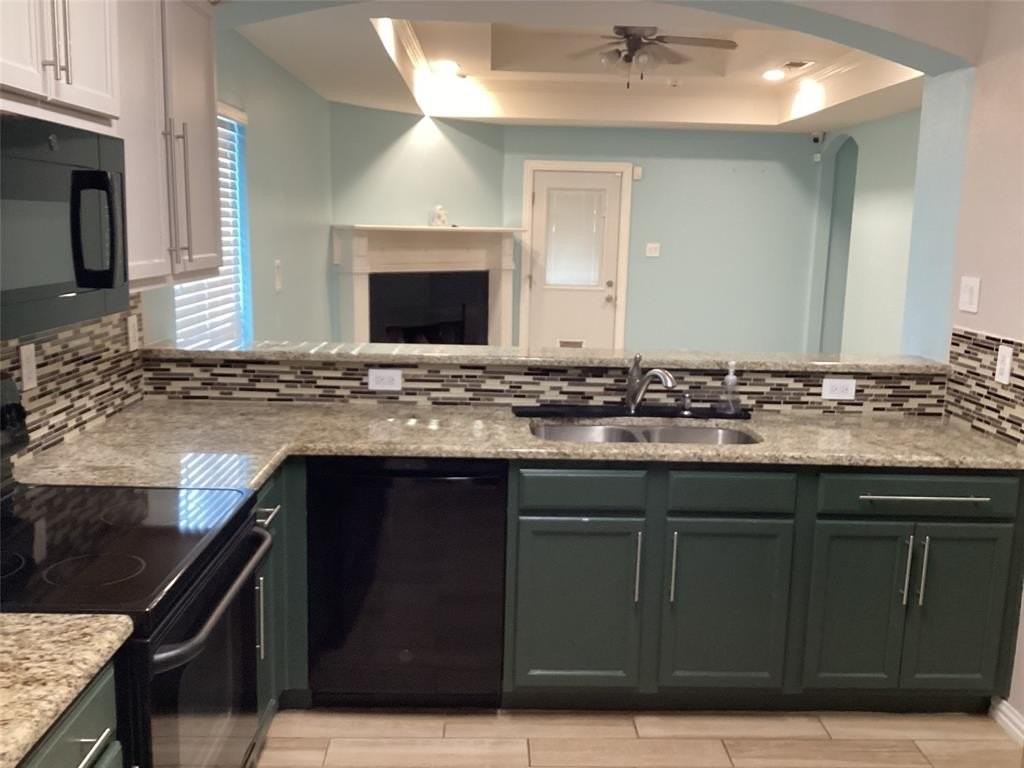 3721 Oak St - Photo 5 of 16