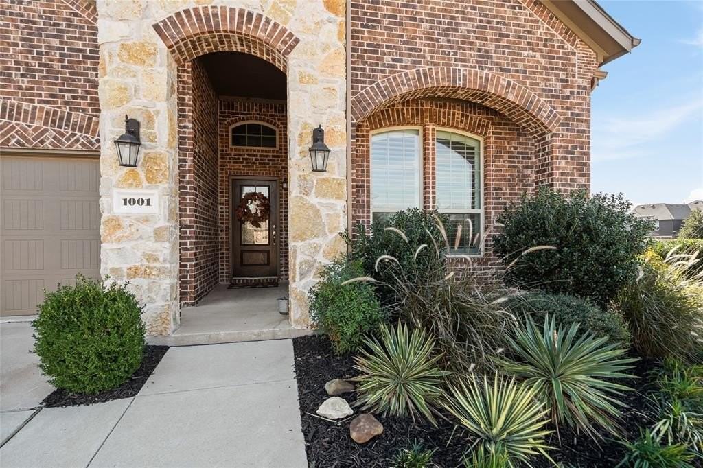 1001 Berry Street - Photo 4 of 40