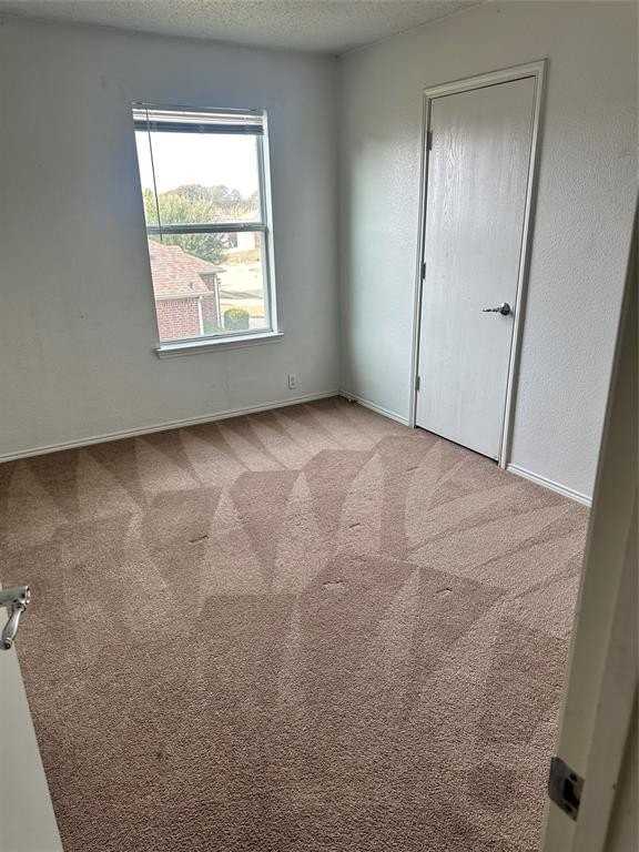 708 River Run Dr - Photo 6 of 8