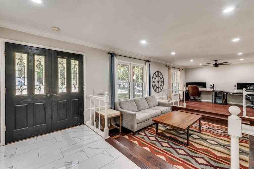 7544 Madeira Dr - Photo 3 of 26