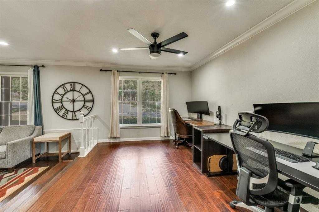 7544 Madeira Dr - Photo 4 of 26