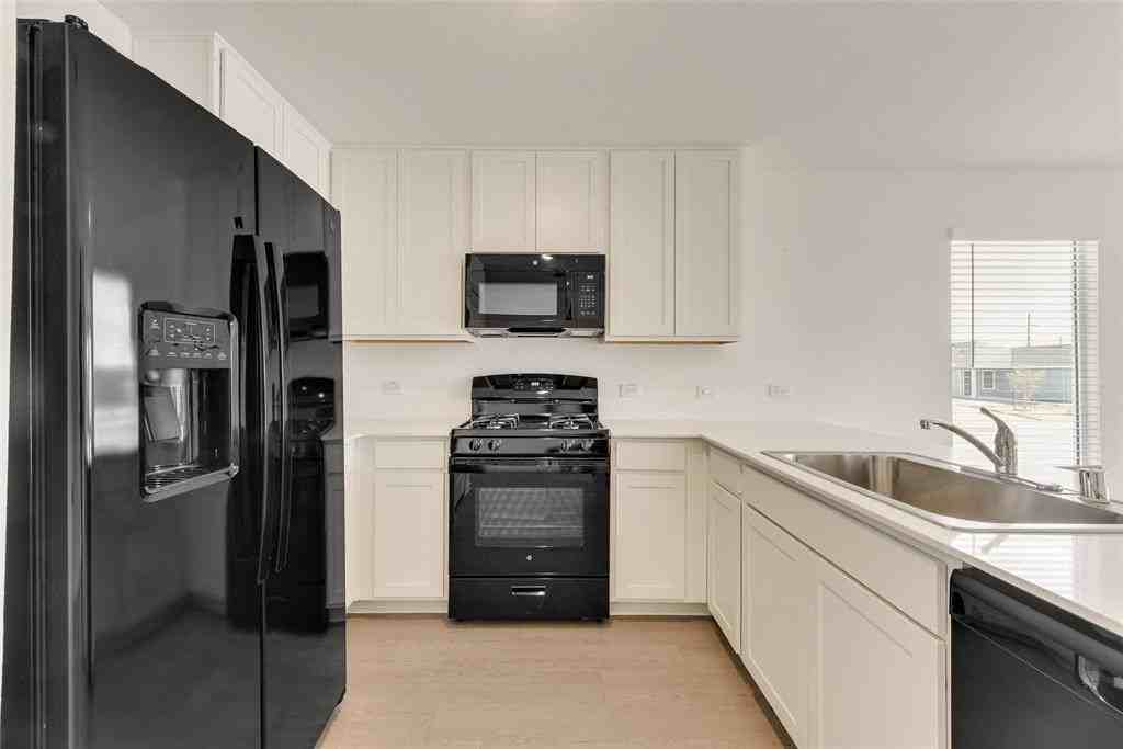 1032 Sugerberry Street - Photo 7 of 27