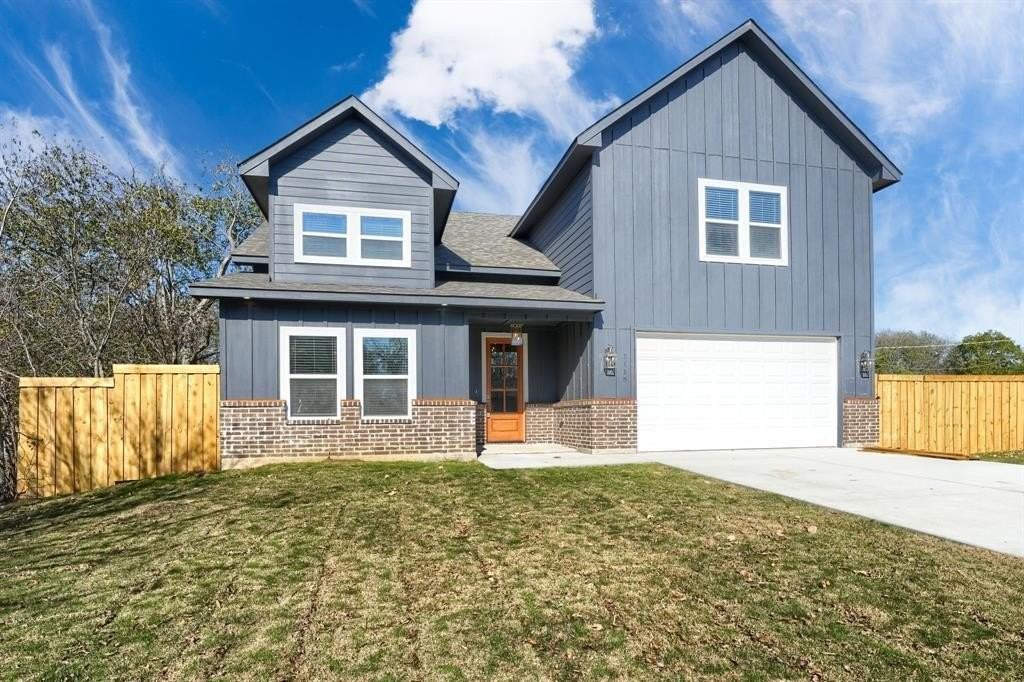 1115 Bell St - Photo 2 of 34