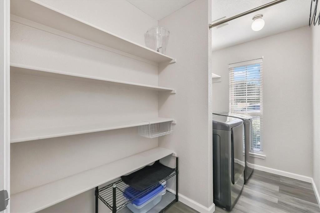 10718 Edgewest Terrace - Photo 7 of 15