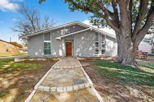 featured image of 4006 Mayflower Drive