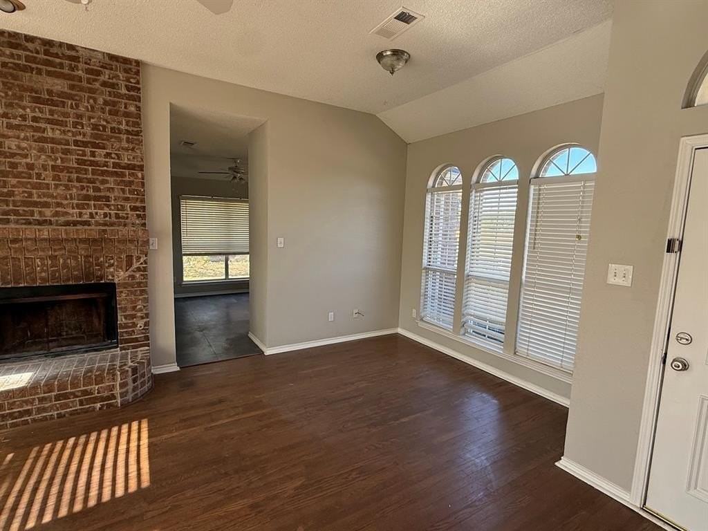 10931 Castle Dr - Photo 3 of 14