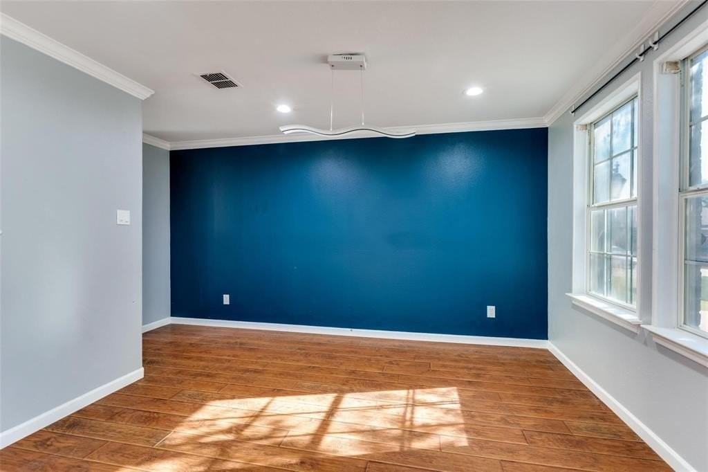 320 Mesa Verde Way - Photo 6 of 24