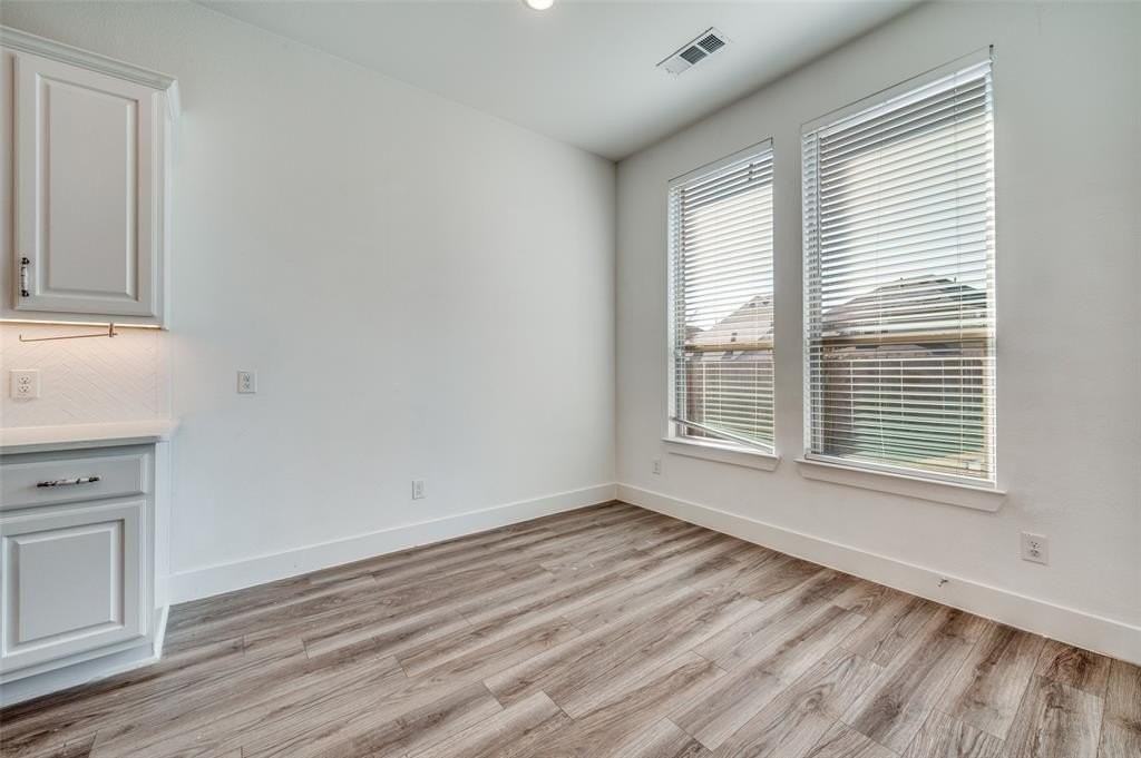 3815 Blue Yucca Ln - Photo 7 of 37