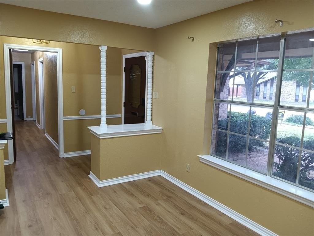 1113 Janell Dr - Photo 3 of 25