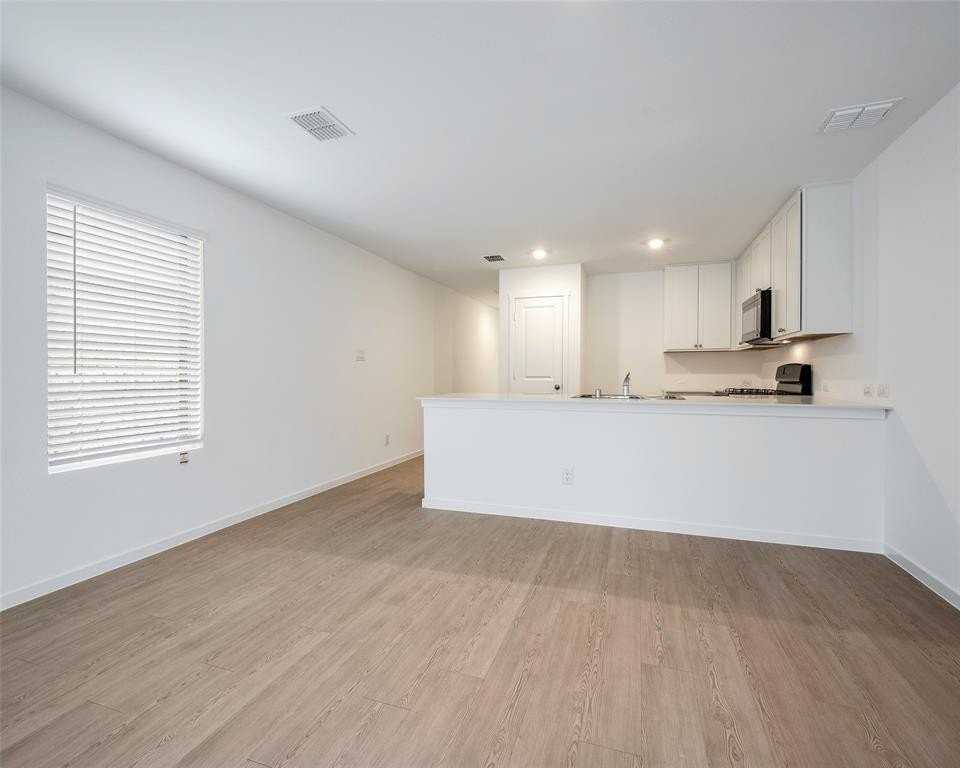 1219 Falcon Heights Drive - Photo 7 of 21