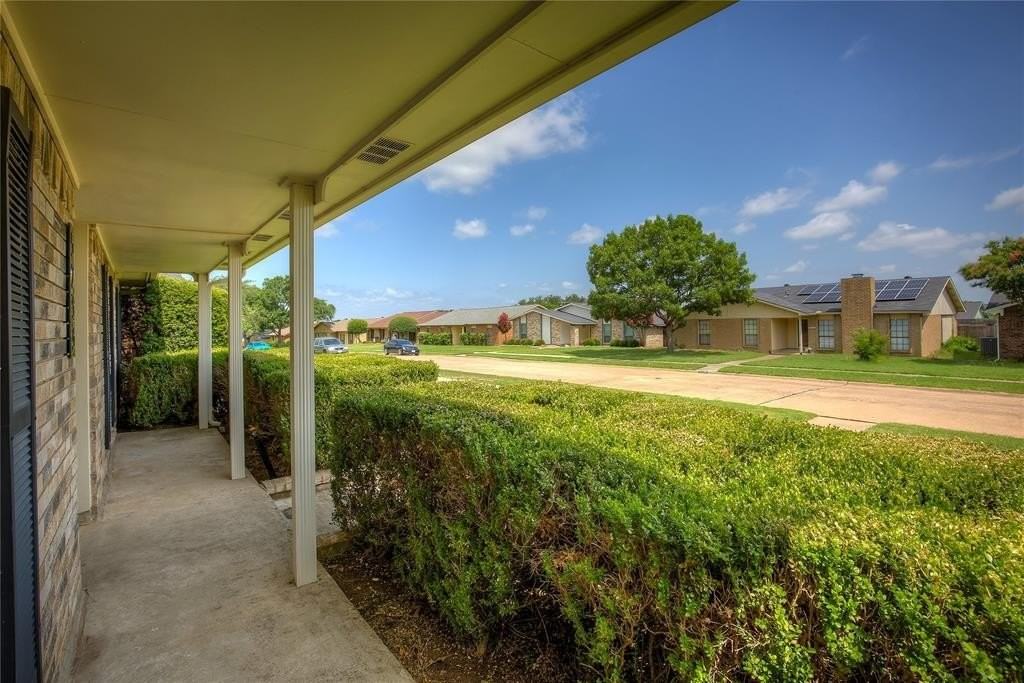 5233 Reed Dr - Photo 4 of 40