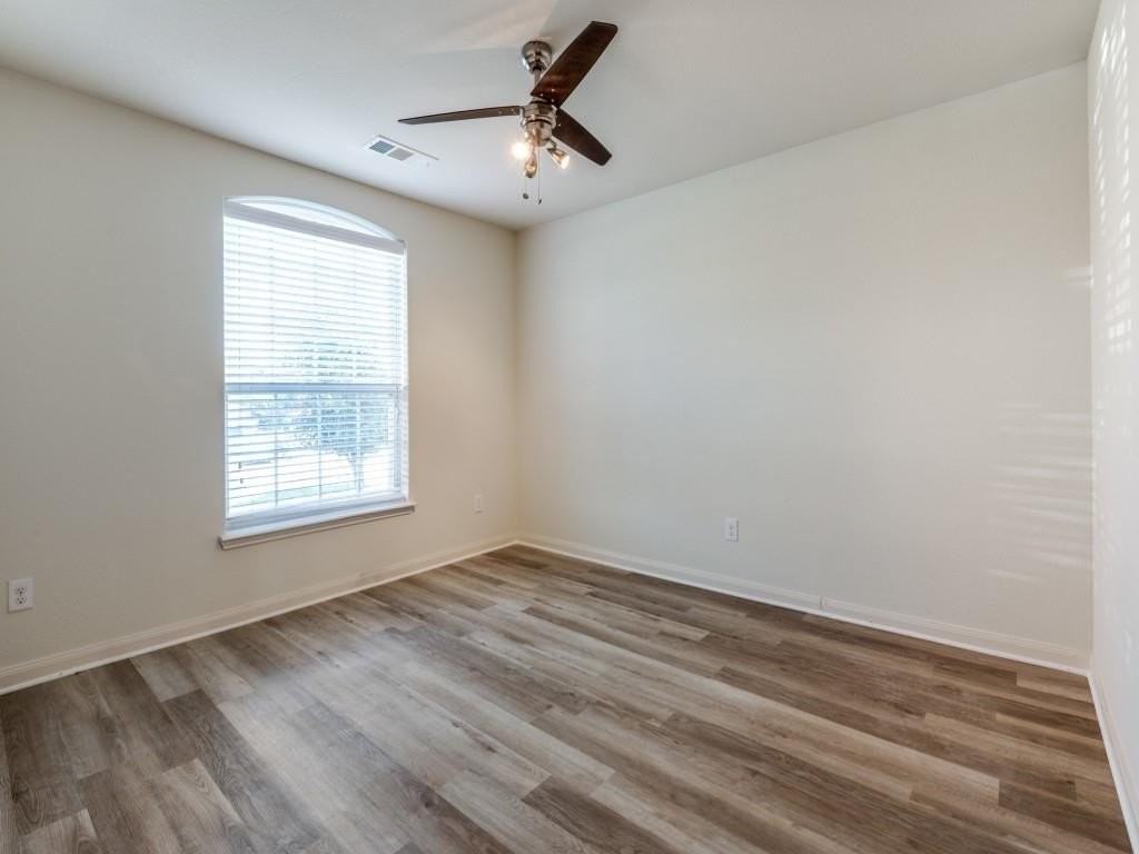 219 Magnolia Drive - Photo 7 of 12