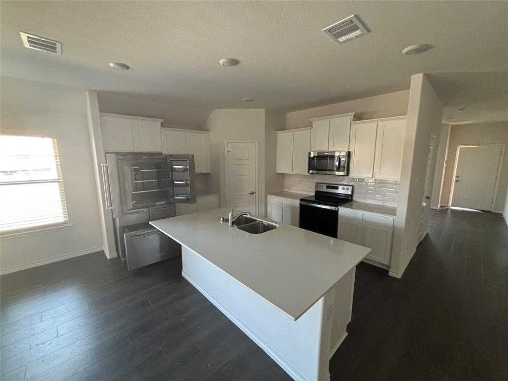 133 Red Hickory Drive - Photo 4 of 15