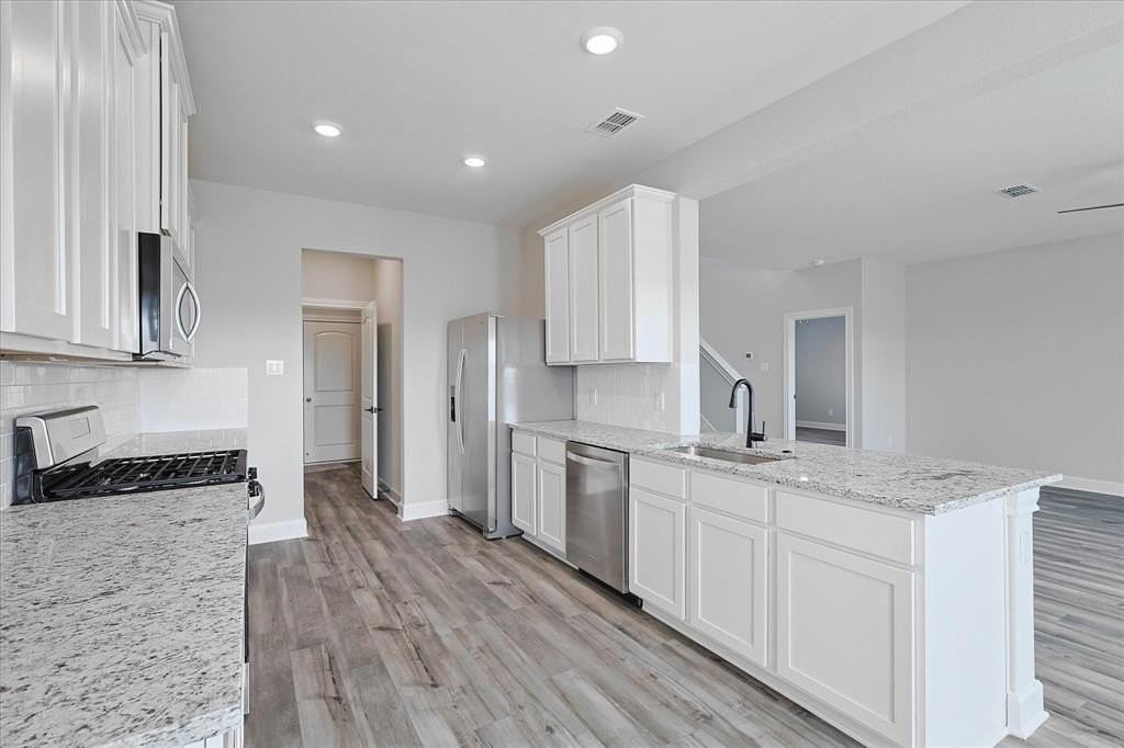 809 Calhoun Drive - Photo 2 of 12