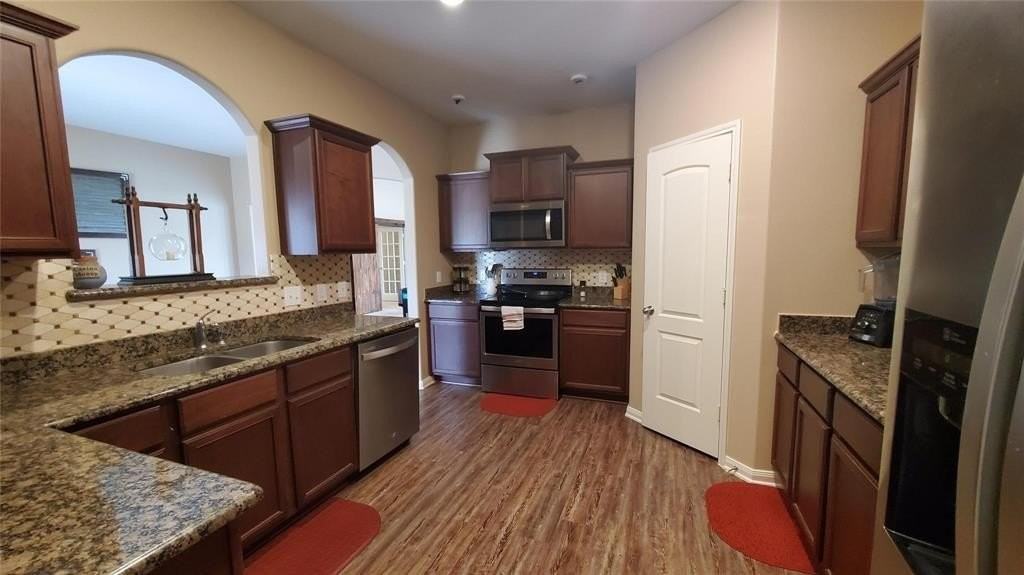 6237 Stone Lake Dr - Photo 4 of 16