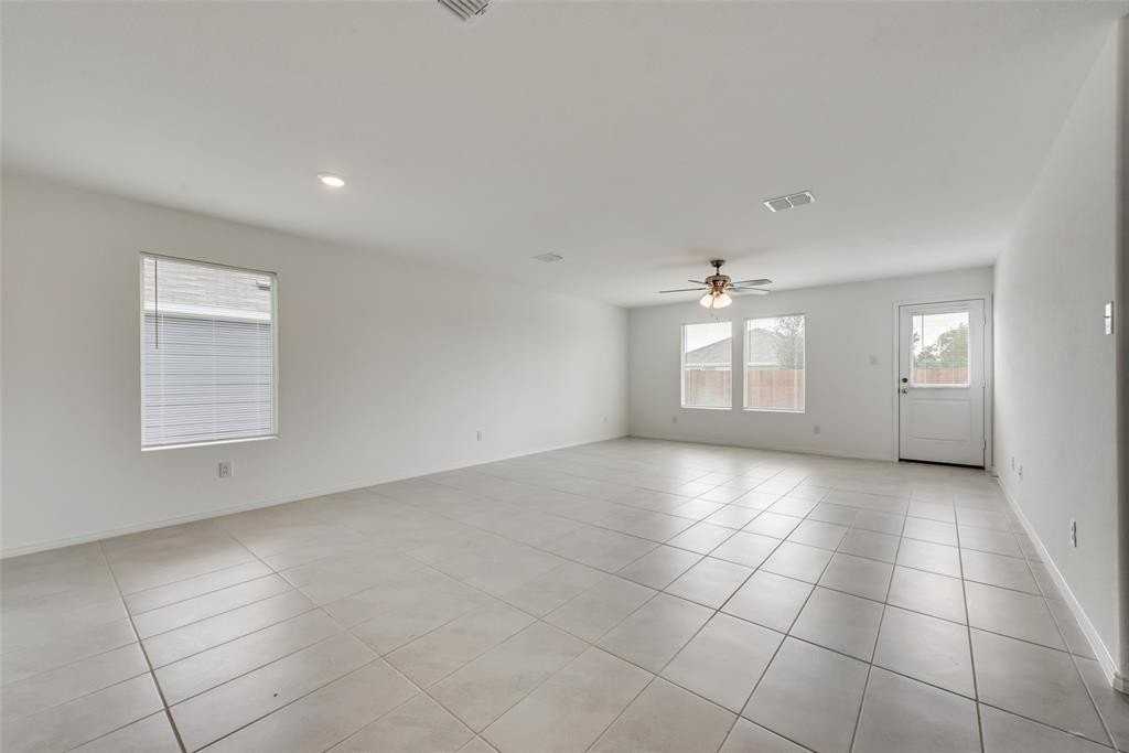 7813 Thornton Dr - Photo 7 of 25