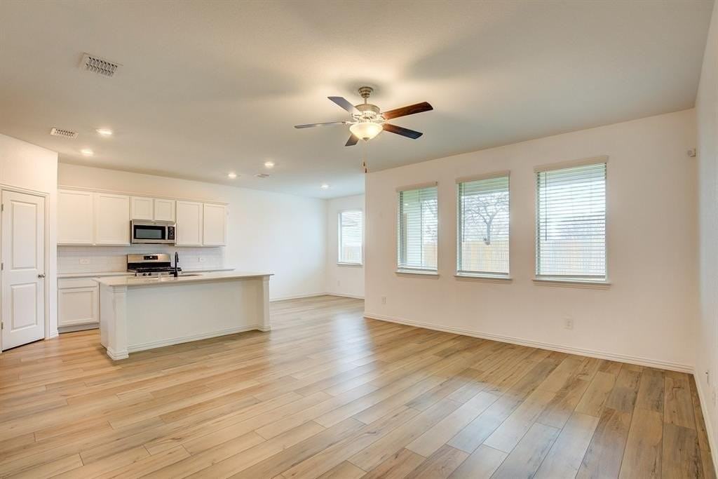 532 Ranchito Pass - Photo 7 of 38