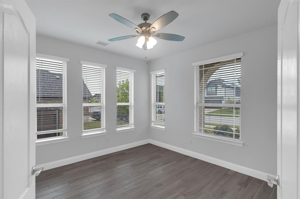 174 Half Moon Dr - Photo 6 of 38