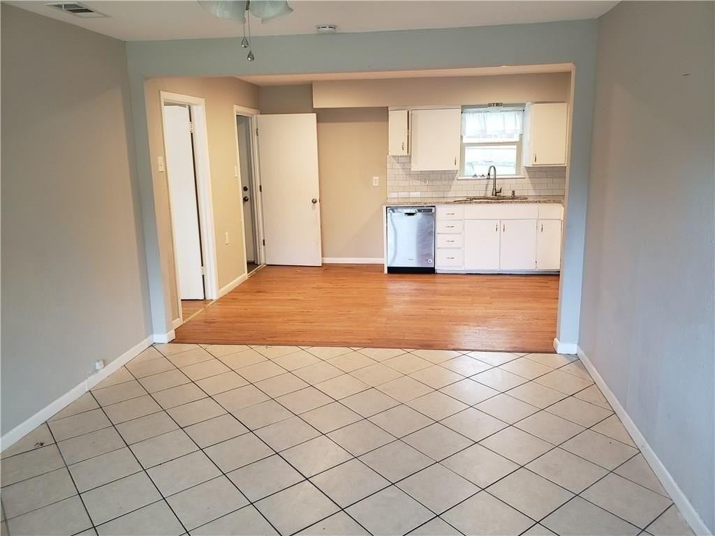 719 Rolling Ridge Drive - Photo 3 of 7