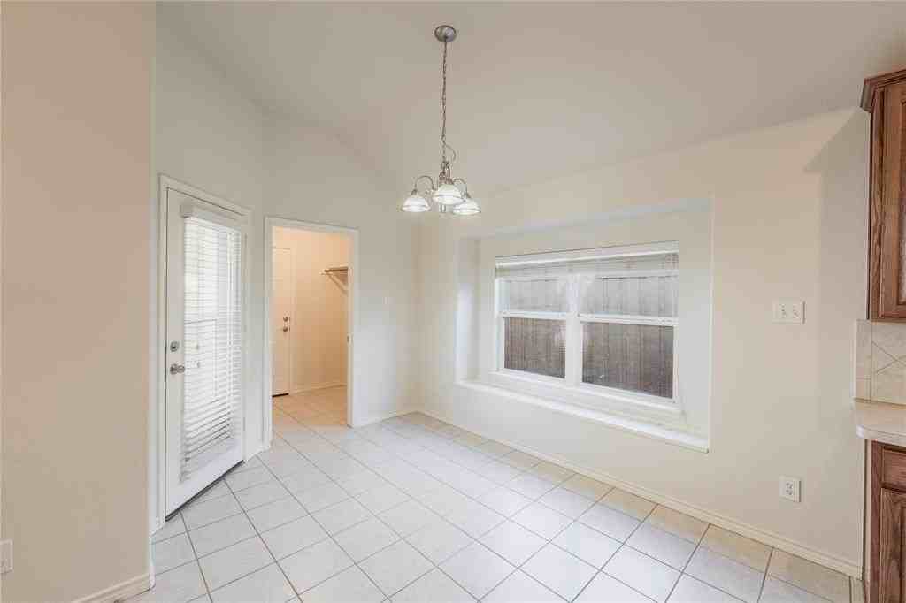 1627 Balboa Ln - Photo 4 of 23