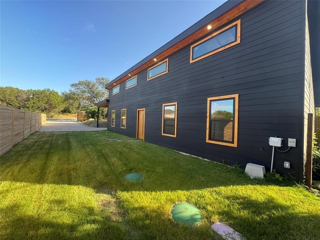 2806 Beechwood St - Photo 4 of 13