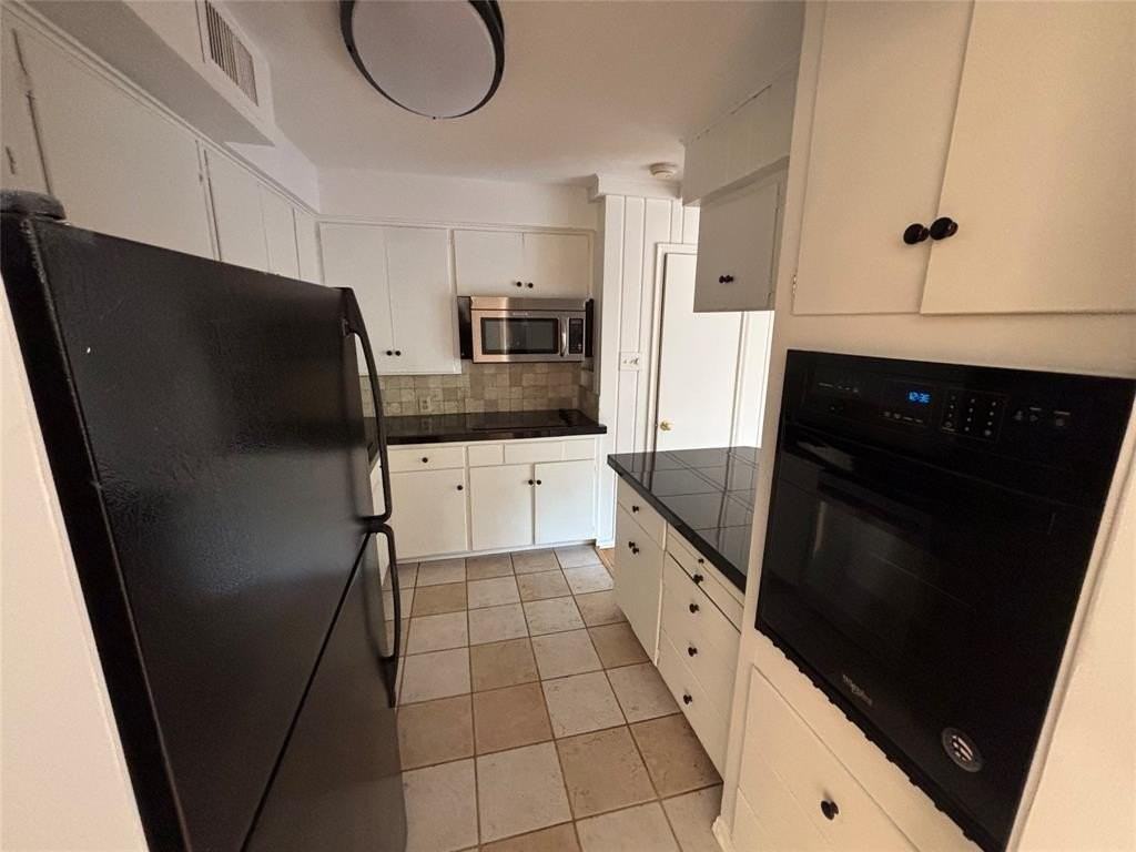 6127 Bandera Ave #B - Photo 5 of 12