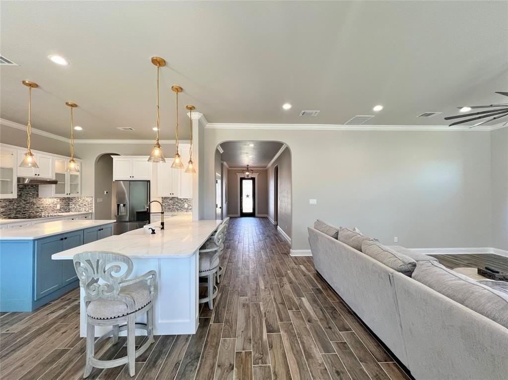 101 Hearthstone Ct - Photo 3 of 32