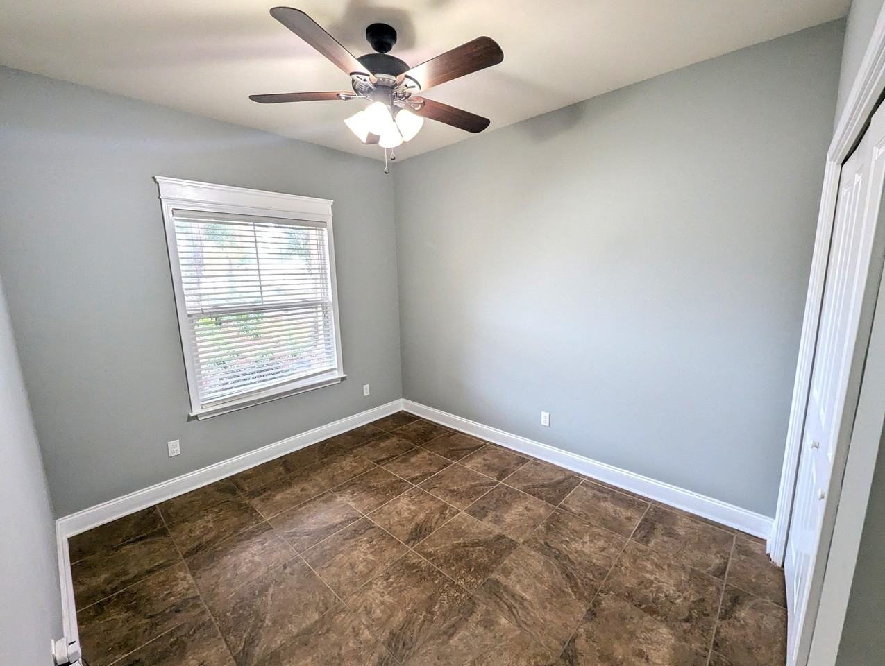 116 Alder Ave Se - Photo 2 of 30