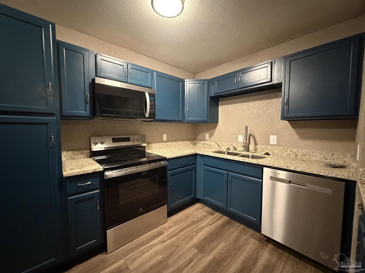 932 Fremont Ave - Photo 7 of 16