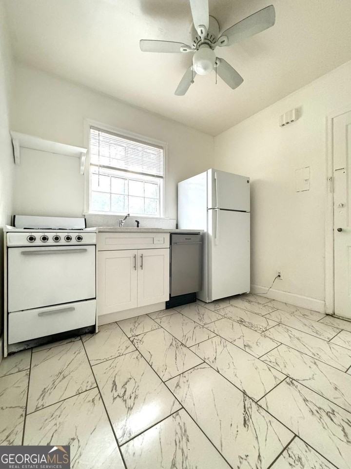 72 Delmont Drive Northeast - Photo 2 of 14