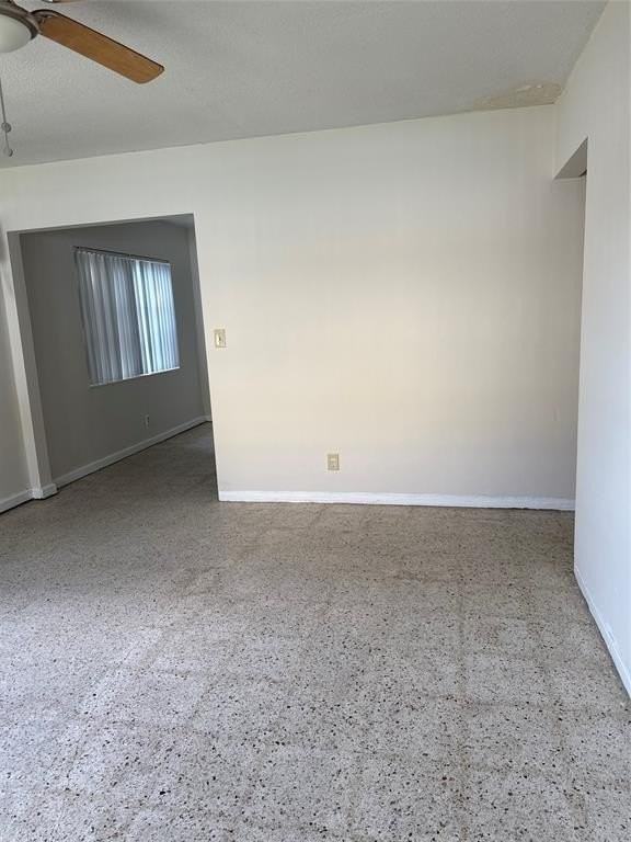 5925 Southwest 27th Street - Photo 5 of 12