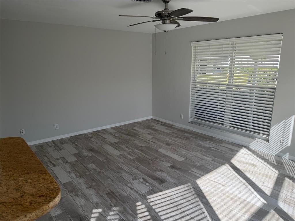 2051 Ne 56th St #1 - Photo 7 of 12