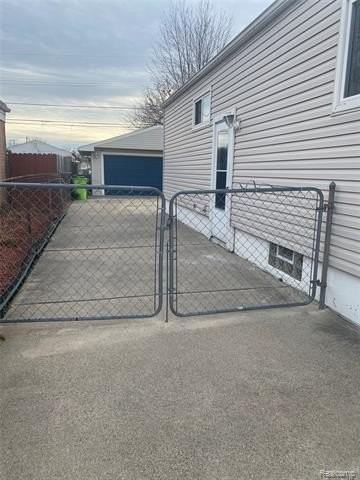 19430 Williamson St - Photo 5 of 23