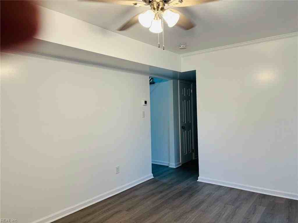 4 Pilgrim Ct - Photo 6 of 35