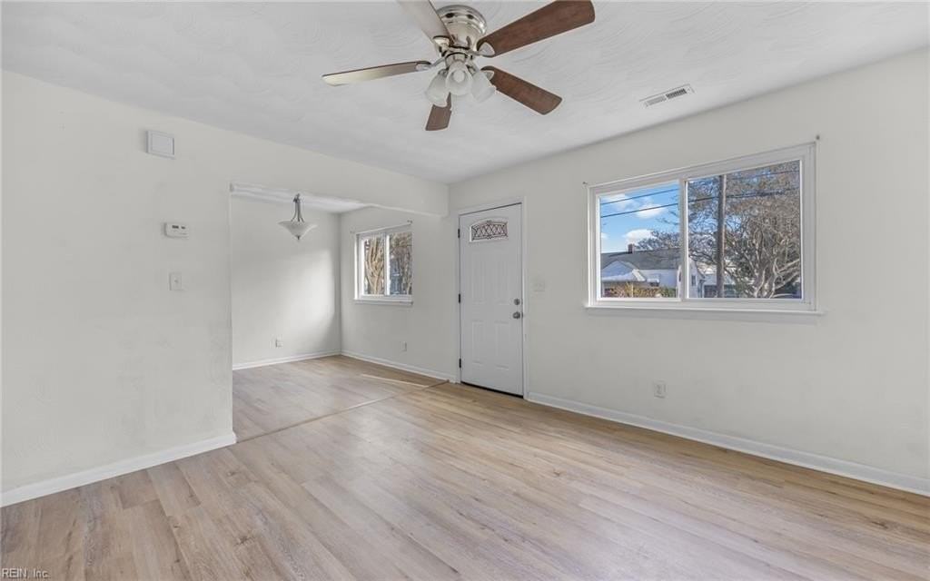 2827 Grandy Avenue - Photo 3 of 17