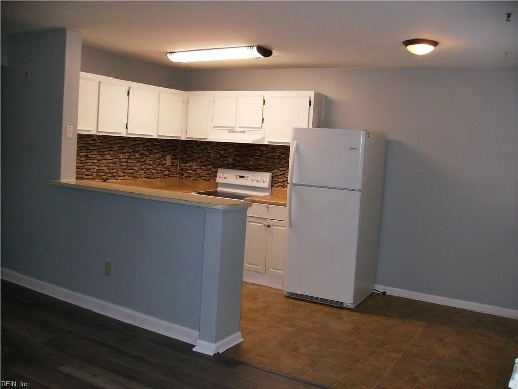 9611 12th Bay Street #2 - Photo 3 of 10