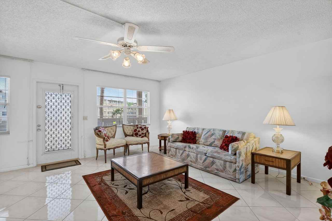 2035 Ainslie C - Photo 4 of 50