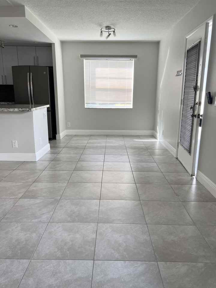 150 Burgundy D #D - Photo 7 of 33