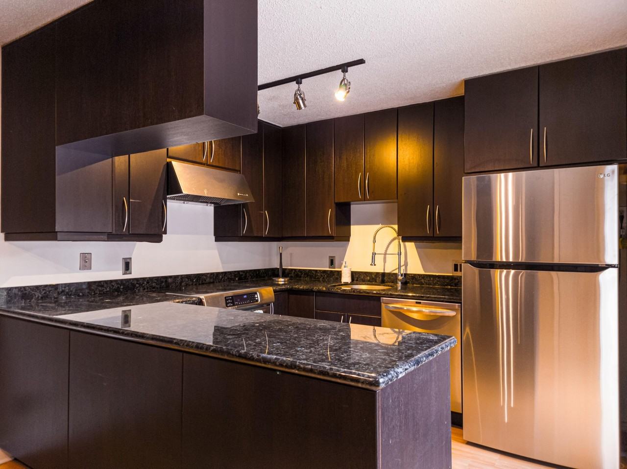 3118 Spanish Wells Drive #15B - Photo 3 of 23