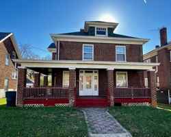 featured image of 1726 Chapman Avenue Southwest