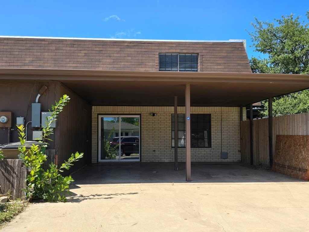 2616 Lindenwood Drive - Photo 2 of 4