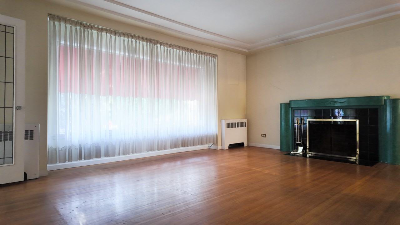 65 49th Ave W #1 - Photo 2 of 10