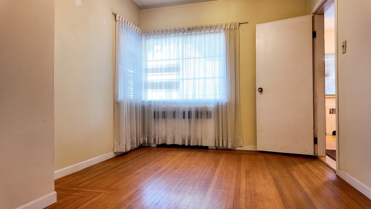 65 49th Ave W #1 - Photo 3 of 10