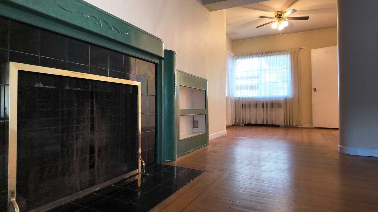 65 49th Ave W #1 - Photo 6 of 10