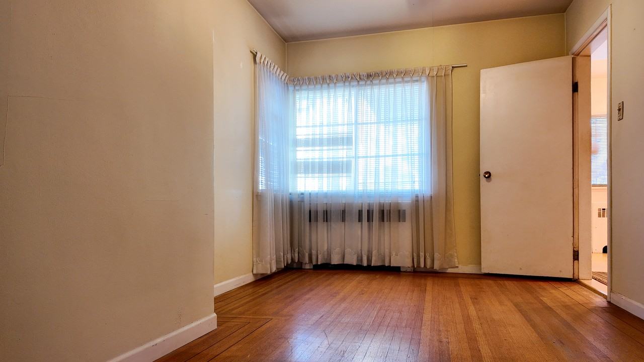 65 49th Ave W #1 - Photo 7 of 10