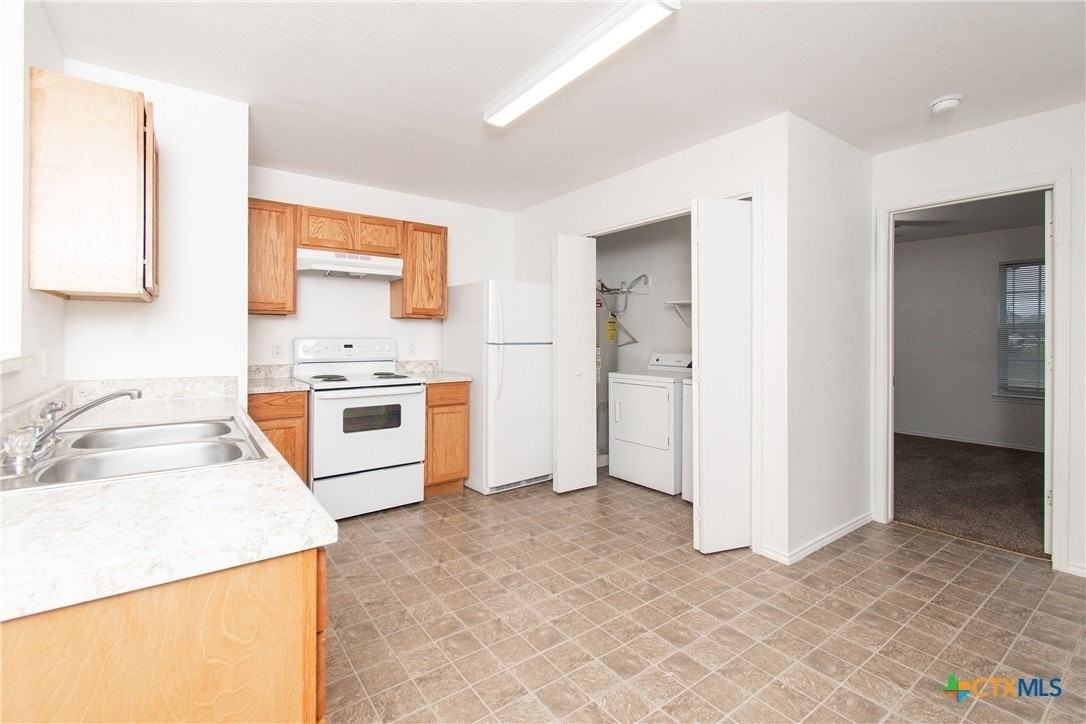 3602 Malibu Ln Apt C #C - Photo 5 of 15